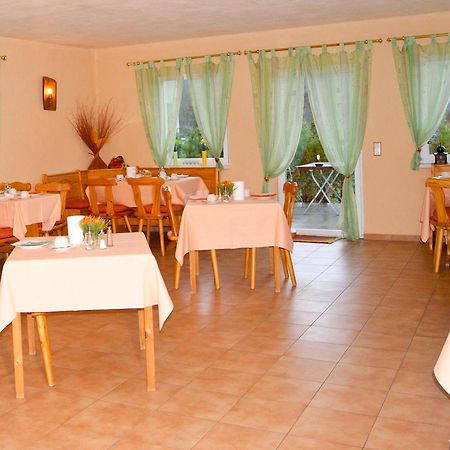 Hotel Schonunger Bucht Waigolshausen ภายนอก รูปภาพ