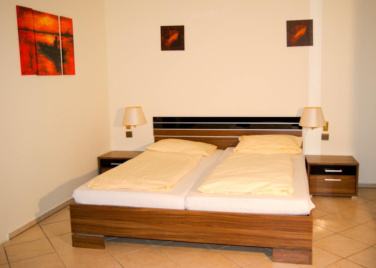 Hotel Schonunger Bucht Waigolshausen ห้อง รูปภาพ