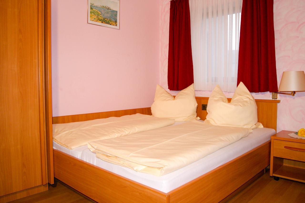 Hotel Schonunger Bucht Waigolshausen ห้อง รูปภาพ
